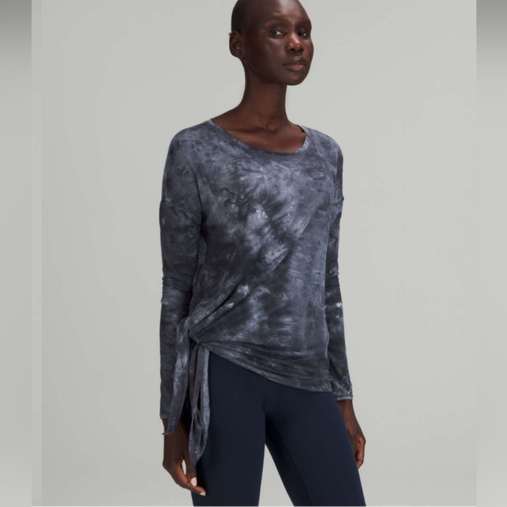 lululemon athletica Women's Long Sleeve Tie-Side Tee in Charcoal Tie-Dye